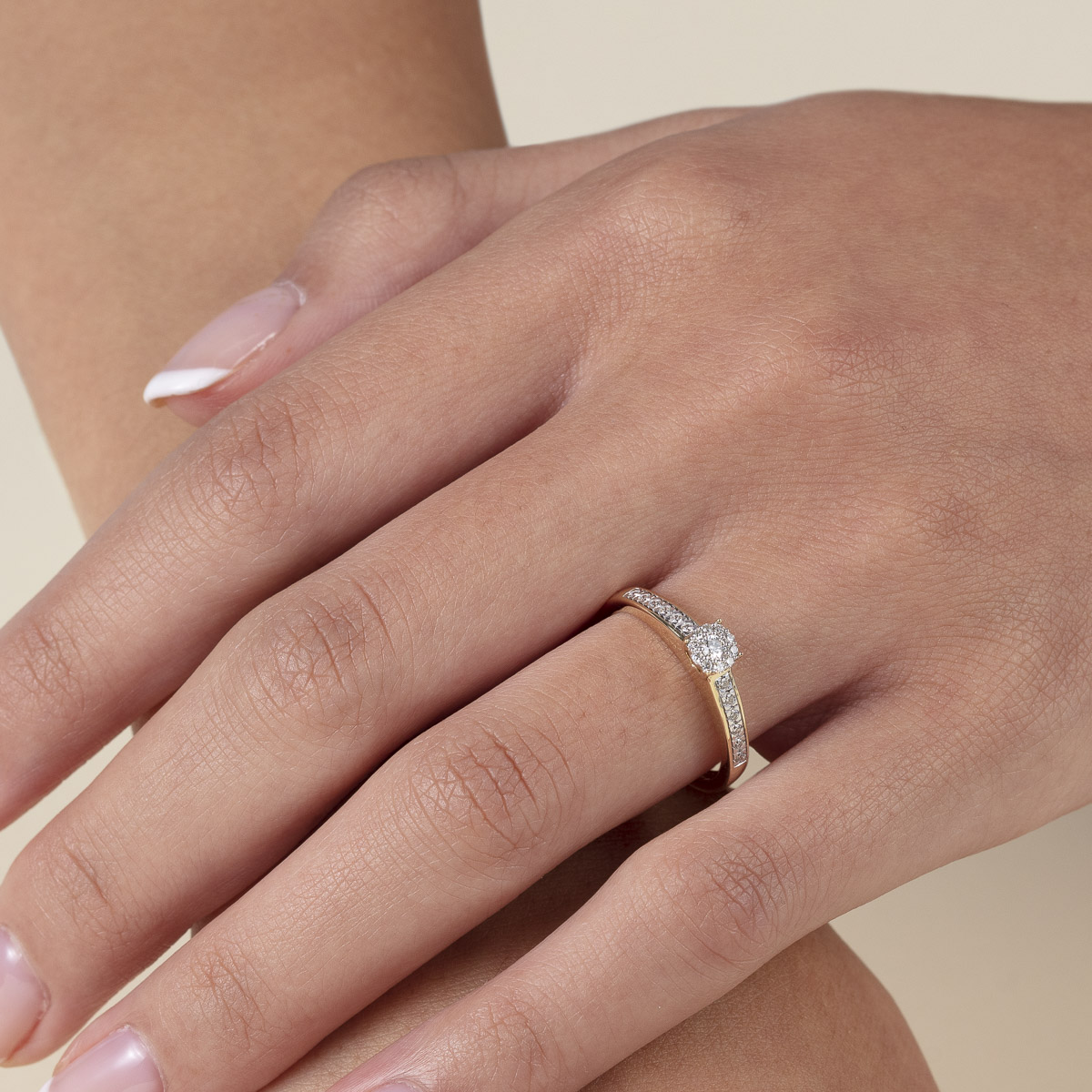 Diamantring 375 Gult Gull 0,17 ct.