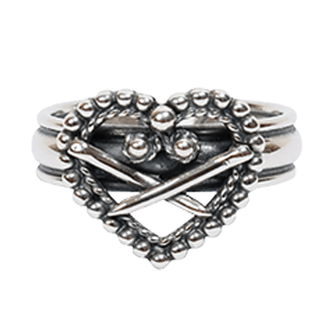 Bunadsring i oksidert sølv