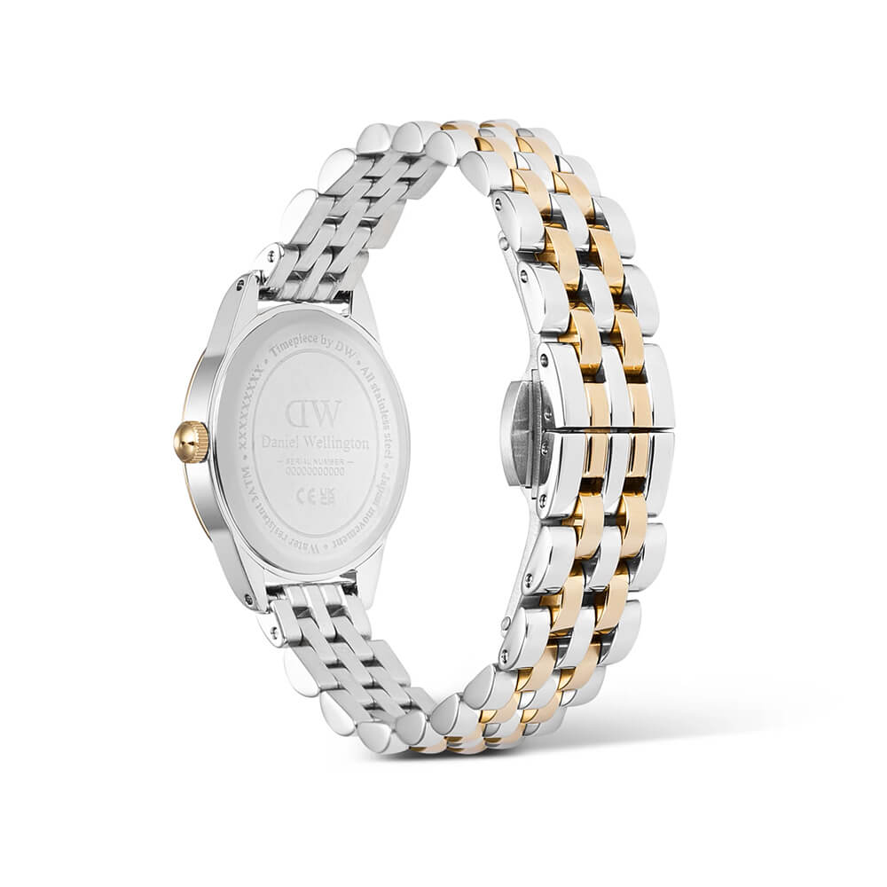 Tofarget armbåndsur i gull og sølv med hvit urskive og romertall, vist forfra mot hvit bakgrunn.