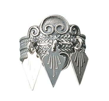 Bunadsring i oksidert sølv