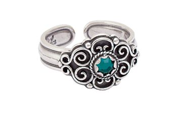 Bunadsring i oksidert sølv og grønn sten