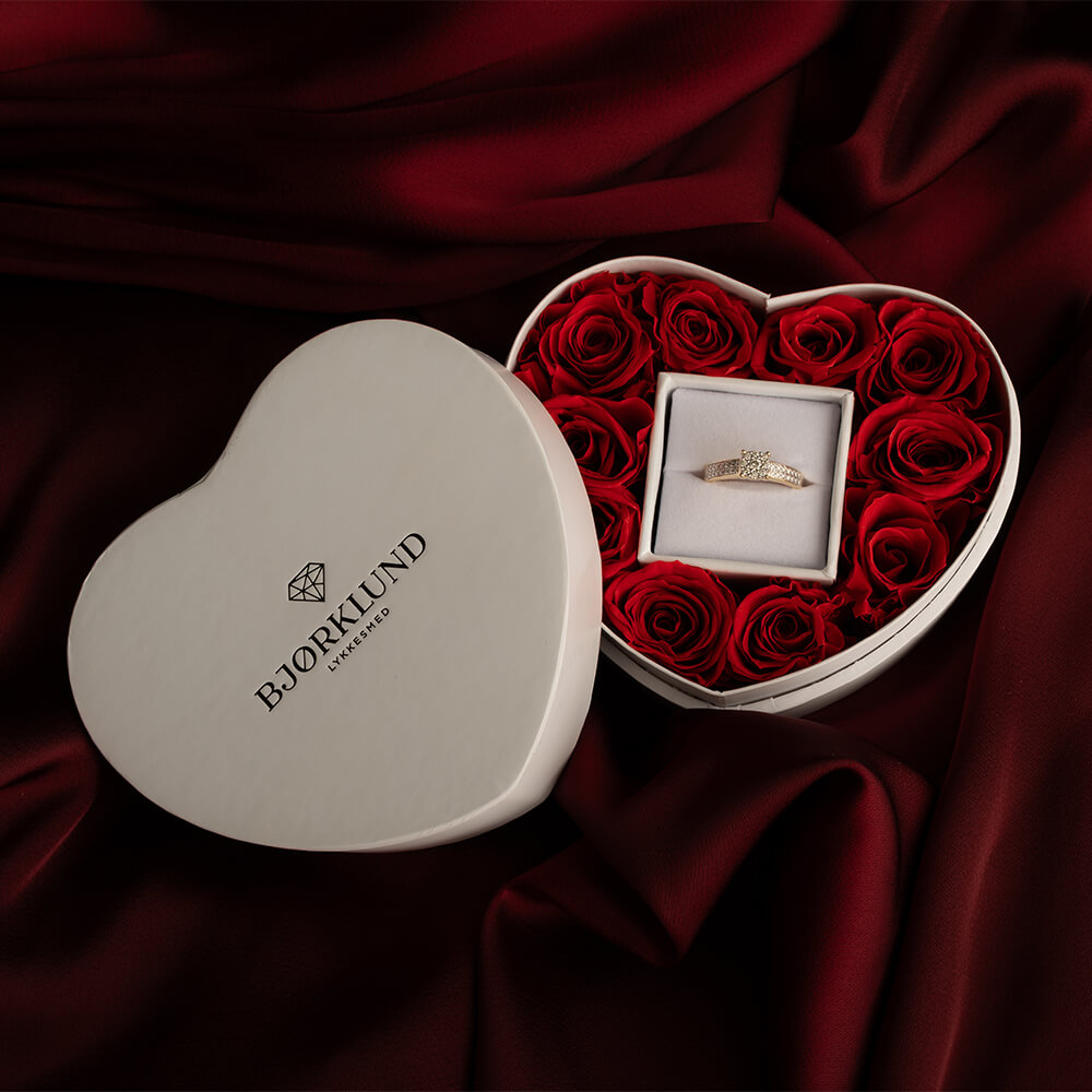 ASTRID Diamantring 375 Gult Gull 0,30 ct