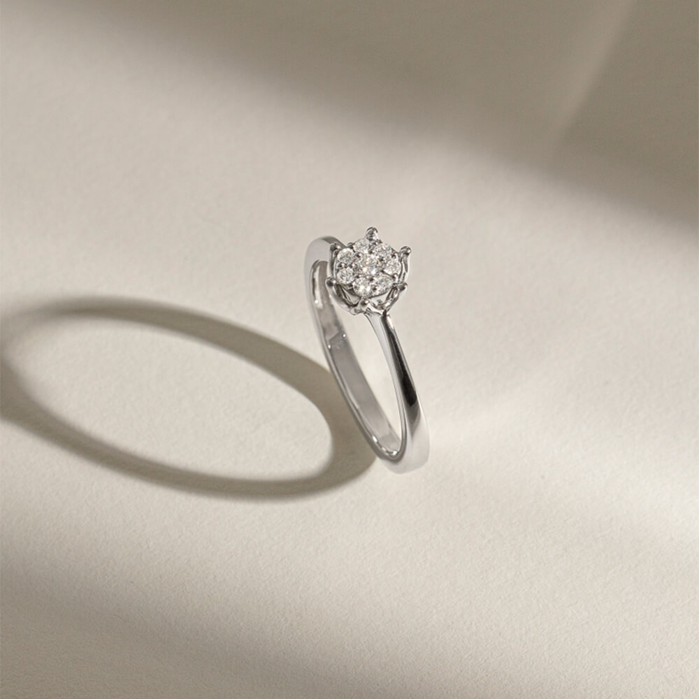 VICTORIA Diamantring 375 Hvitt Gull 0,14 ct