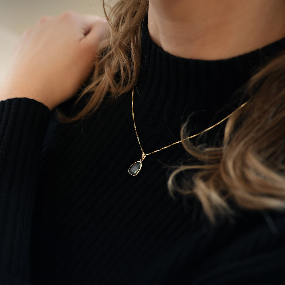 Halssmykke 375 Gult Gull Blå