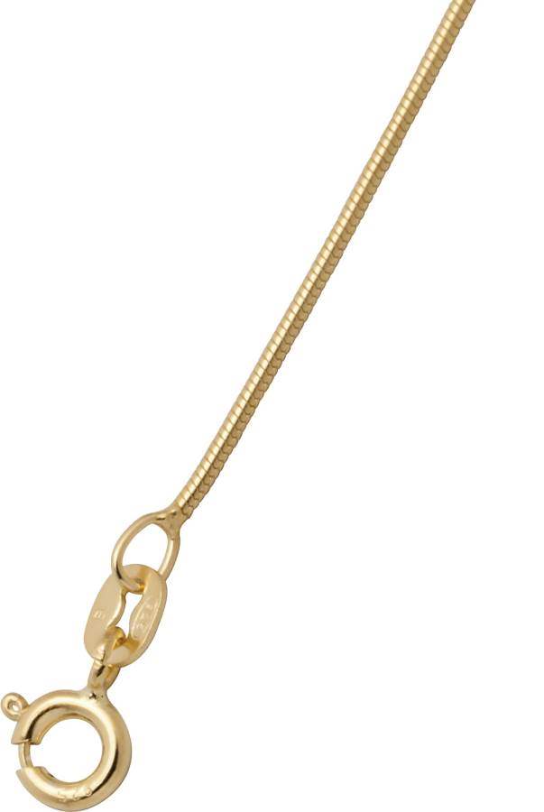 Nærbilde av låsen på ene siden av et gullfarget halskjede uten anheng, foran hvit bakgrunn.