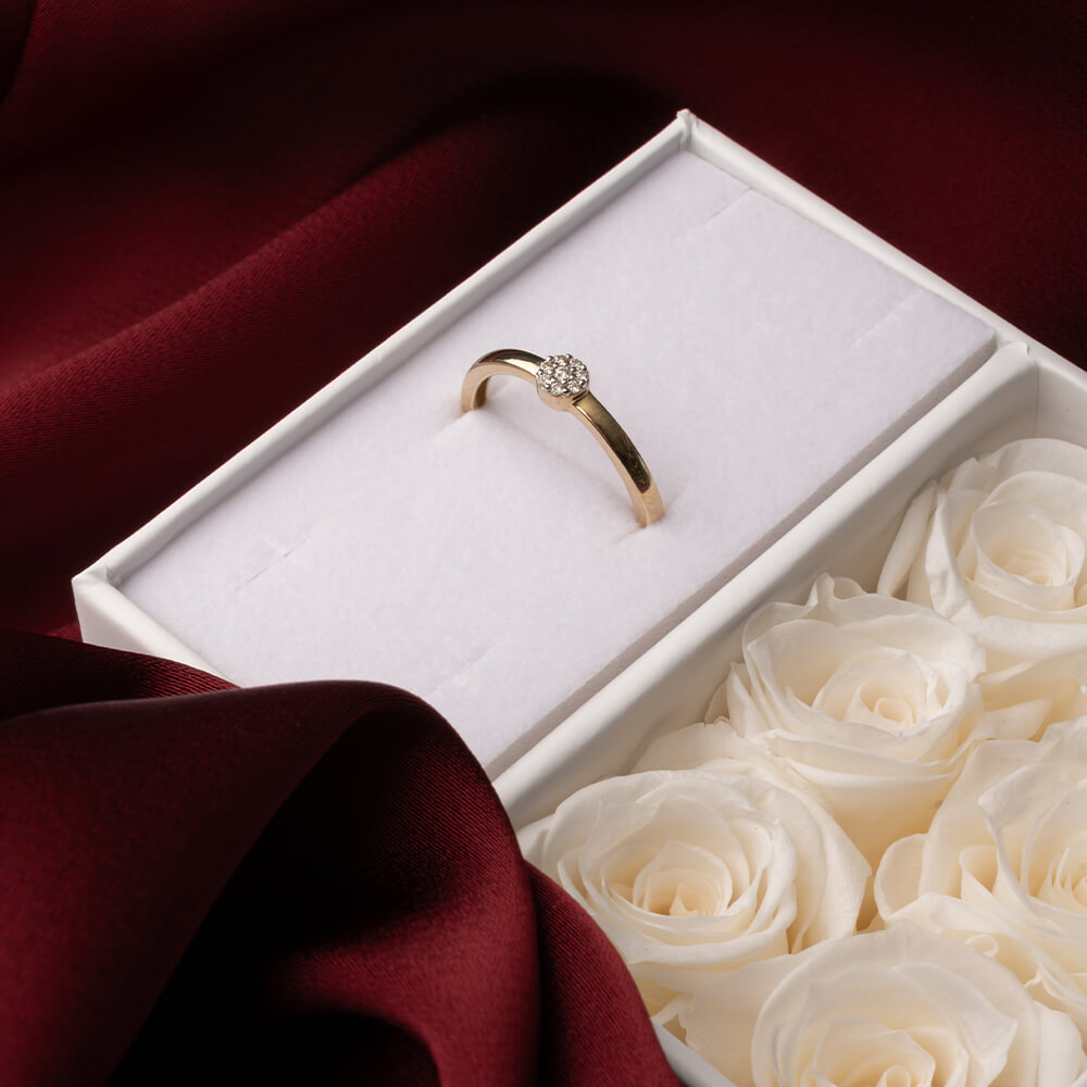 MARY Diamantring 375 Gult Gull 0,06 ct