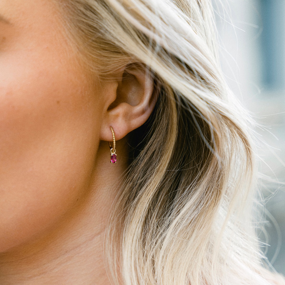 NINA Øreringer 375 Gult Gull