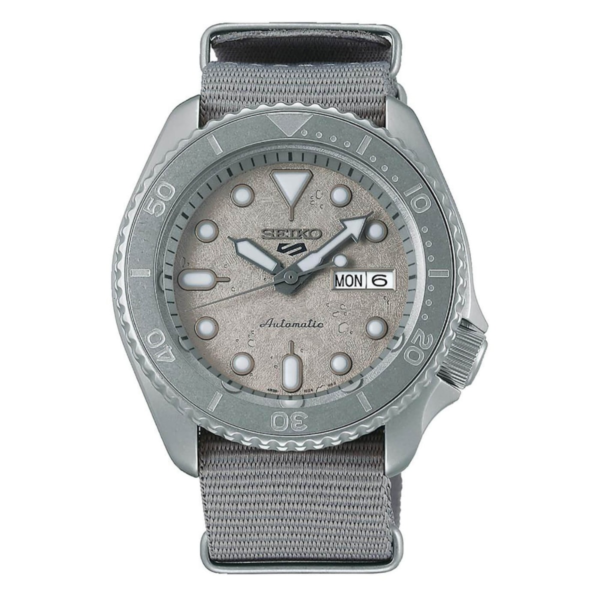 5 Sports Automatic 43 mm