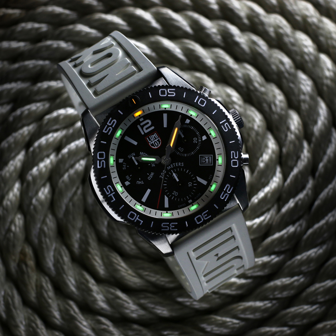 Pacific Diver 44 mm Hvit