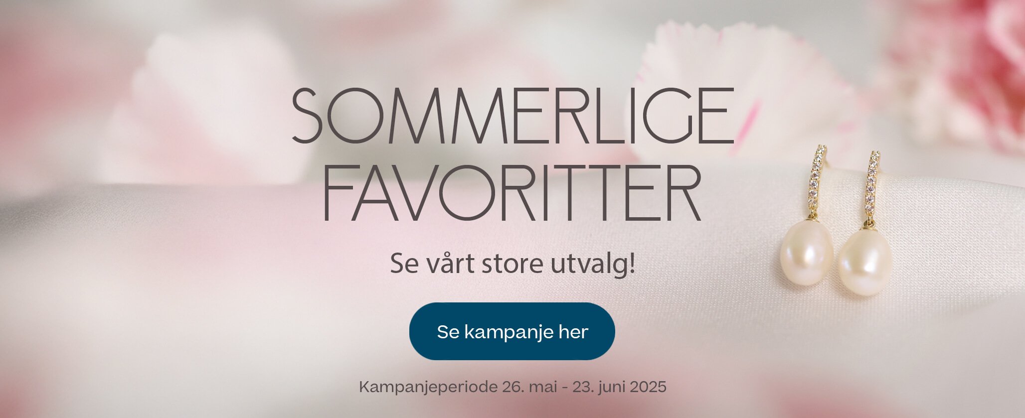 "SOMMERLIGE FAVORITTER" over to gulløredobber med perler på hvit tekstil, svakt rosa bakgrunn. 